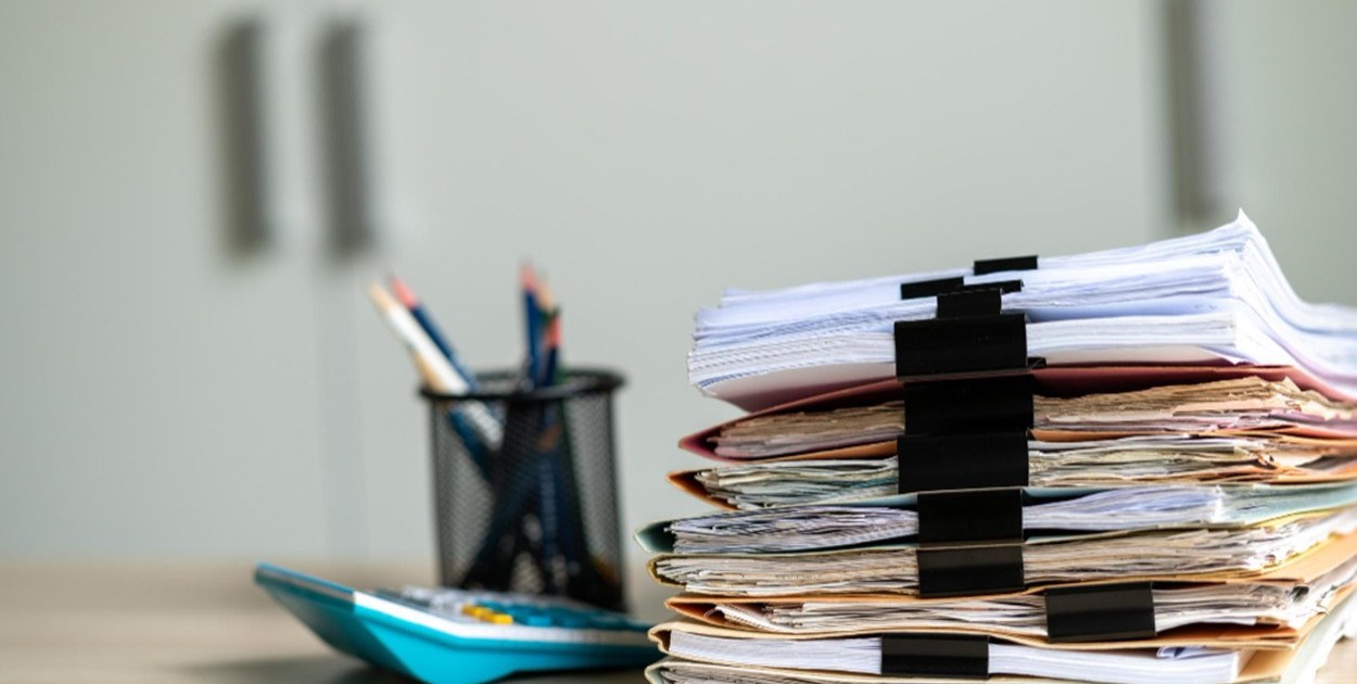 Holowanie ciężarówek: Jak wygląda profesjonalna pomoc drogowa dla TIR-ów?