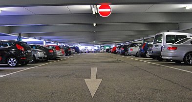 Zajmują się płatnymi parkingami w całej Polsce. UOKiK ich ukarał-1939