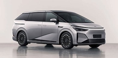 Xpeng na nowej drodze: Chiński gigant stawia na hybrydy-6137