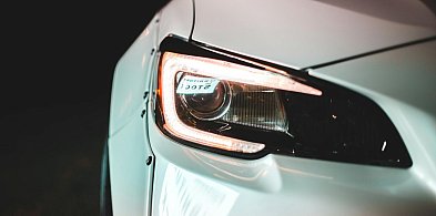 Dywaniki EVA z logo – personalizacja czy przesada?