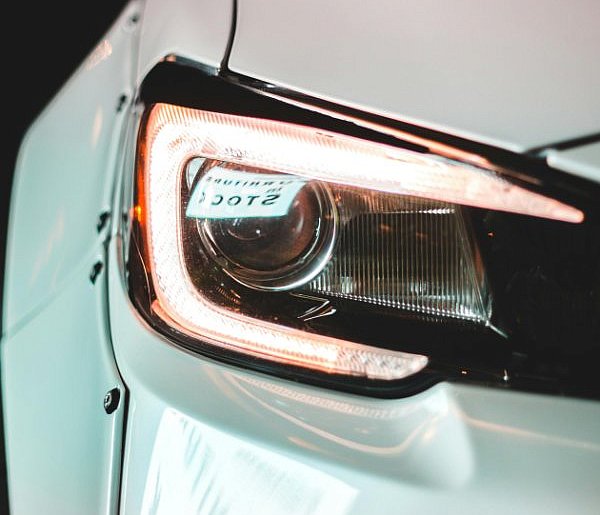 Dywaniki EVA z logo – personalizacja czy przesada?-6230