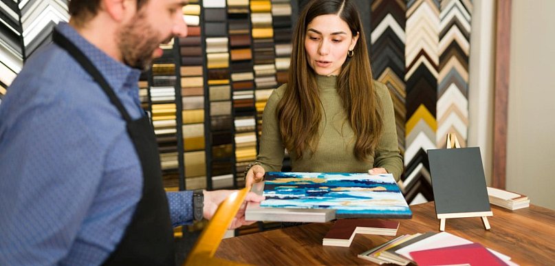 Nowoczesne trendy w stolarstwie: Jakie wykończenia królują w projektach wnętrz w t